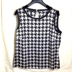 New 40 10 Escada Silk top tank Black & White check